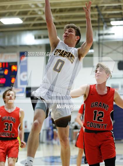 Thumbnail 3 in Grand County vs. Emery (UHSAA 3A 2nd Round Playoff) photogallery.