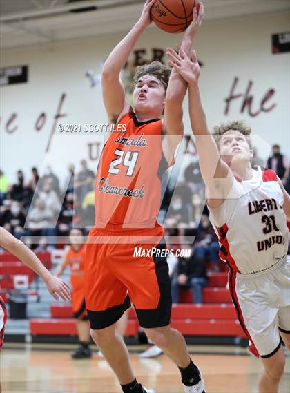 Thumbnail 2 in Amanda-Clearcreek vs Liberty Union (OHSAA D3 Sectional Playoff) photogallery.