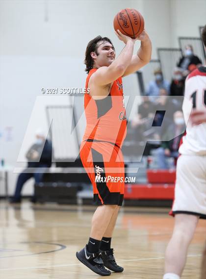 Thumbnail 2 in Amanda-Clearcreek vs Liberty Union (OHSAA D3 Sectional Playoff) photogallery.