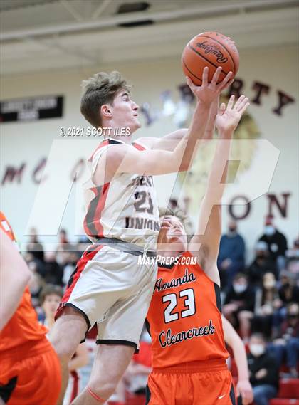 Thumbnail 3 in Amanda-Clearcreek vs Liberty Union (OHSAA D3 Sectional Playoff) photogallery.