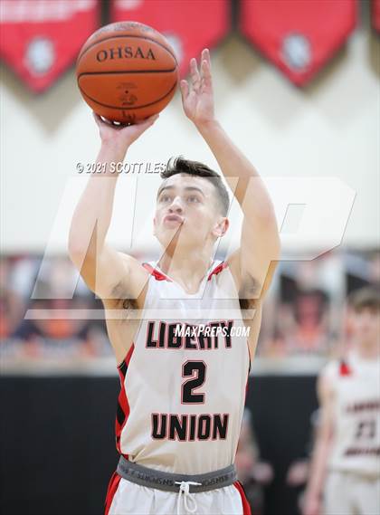 Thumbnail 1 in Amanda-Clearcreek vs Liberty Union (OHSAA D3 Sectional Playoff) photogallery.