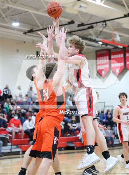 Thumbnail 2 in Amanda-Clearcreek vs Liberty Union (OHSAA D3 Sectional Playoff) photogallery.