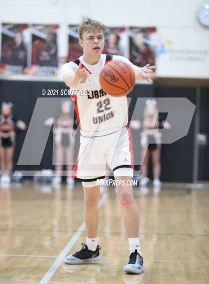 Thumbnail 3 in Amanda-Clearcreek vs Liberty Union (OHSAA D3 Sectional Playoff) photogallery.