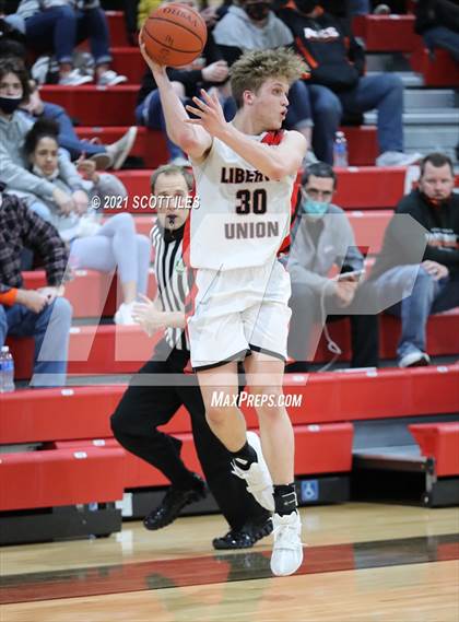 Thumbnail 1 in Amanda-Clearcreek vs Liberty Union (OHSAA D3 Sectional Playoff) photogallery.