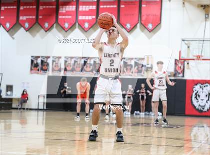 Thumbnail 3 in Amanda-Clearcreek vs Liberty Union (OHSAA D3 Sectional Playoff) photogallery.