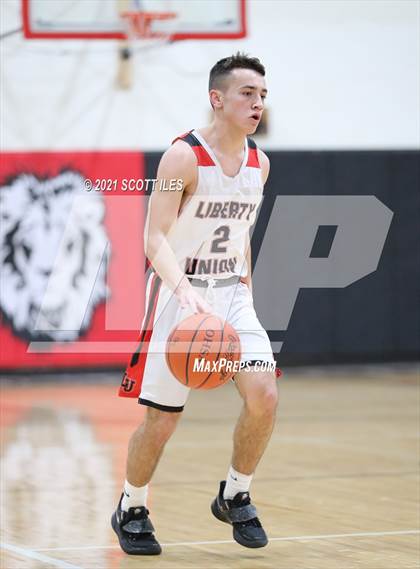 Thumbnail 2 in Amanda-Clearcreek vs Liberty Union (OHSAA D3 Sectional Playoff) photogallery.