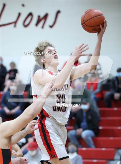Thumbnail 2 in Amanda-Clearcreek vs Liberty Union (OHSAA D3 Sectional Playoff) photogallery.