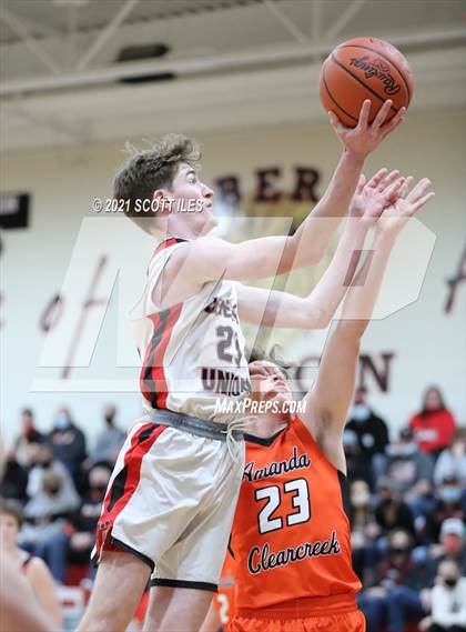 Thumbnail 1 in Amanda-Clearcreek vs Liberty Union (OHSAA D3 Sectional Playoff) photogallery.