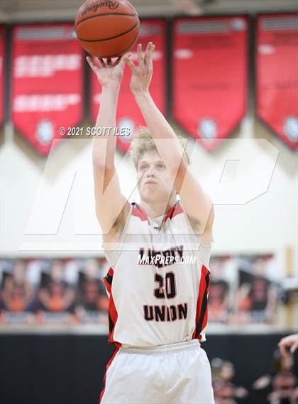 Thumbnail 2 in Amanda-Clearcreek vs Liberty Union (OHSAA D3 Sectional Playoff) photogallery.