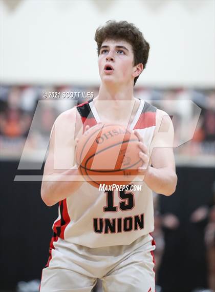 Thumbnail 3 in Amanda-Clearcreek vs Liberty Union (OHSAA D3 Sectional Playoff) photogallery.