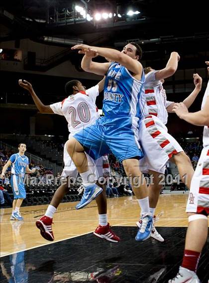 Thumbnail 3 in Boone County vs. Dixie Heights (KHSAA Ninth Region Semifinal) photogallery.
