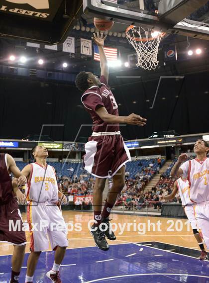 Thumbnail 1 in Natomas vs. Encina Prep (CIF SJS D4 Final) photogallery.