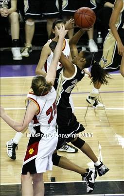 Thumbnail 1 in Archbishop Mitty vs. Carondelet (NorCal D2 Final)#2 photogallery.