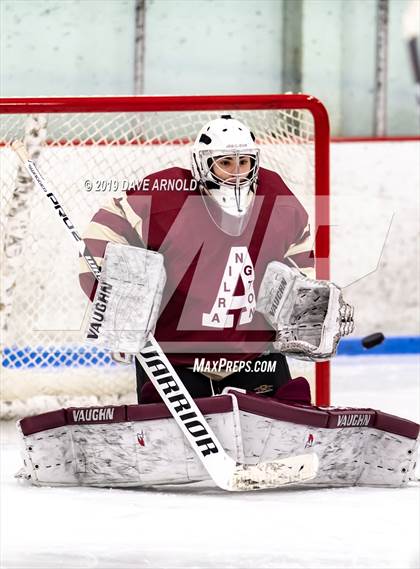 Thumbnail 2 in Arlington vs. Austin Prep photogallery.