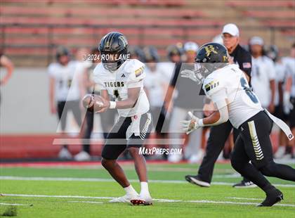 Thumbnail 3 in Broken Arrow @ Mustang photogallery.