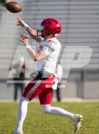 Thumbnail 2 in Loveland vs Dakota Ridge (CHSAA 4A 2nd round) photogallery.