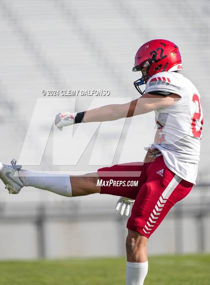 Thumbnail 2 in Loveland vs Dakota Ridge (CHSAA 4A 2nd round) photogallery.