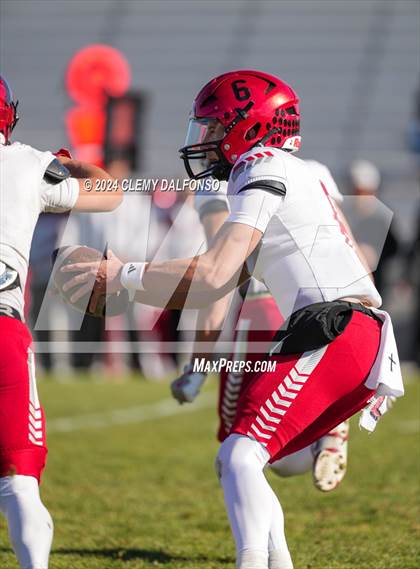 Thumbnail 3 in Loveland vs Dakota Ridge (CHSAA 4A 2nd round) photogallery.