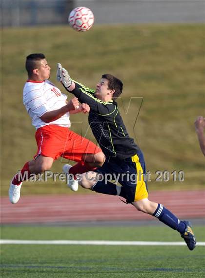 Thumbnail 1 in Highland Park vs Northwest (Little Elm Invitational) photogallery.