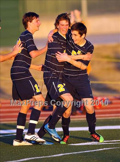 Thumbnail 3 in Highland Park vs Northwest (Little Elm Invitational) photogallery.