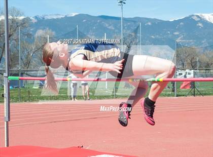 Thumbnail 3 in Doherty Spartan Invitational photogallery.