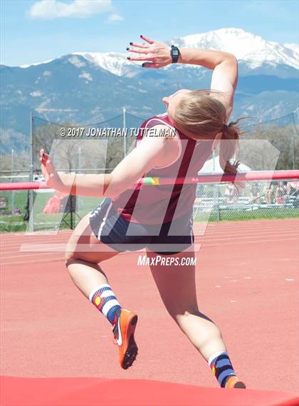 Thumbnail 3 in Doherty Spartan Invitational photogallery.
