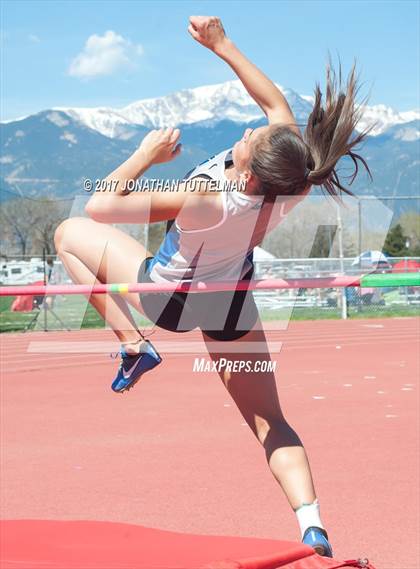Thumbnail 3 in Doherty Spartan Invitational photogallery.