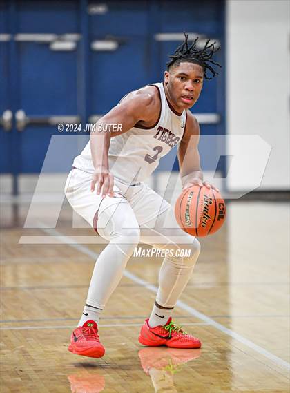 Thumbnail 3 in Silsbee vs Wheatley (UIL 4A Reg III Semifinal) photogallery.