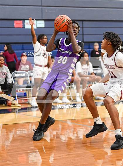 Thumbnail 3 in Silsbee vs Wheatley (UIL 4A Reg III Semifinal) photogallery.