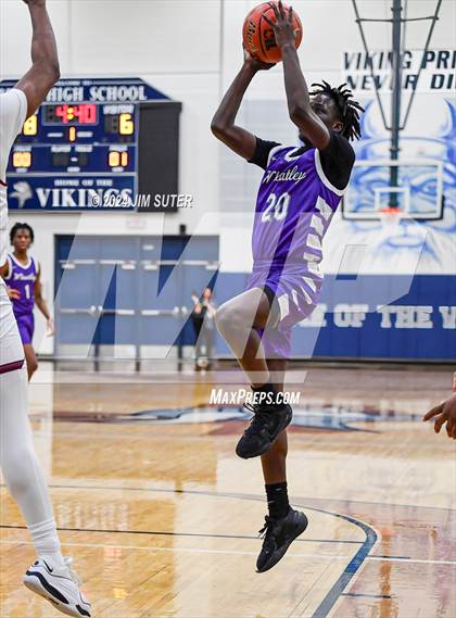 Thumbnail 1 in Silsbee vs Wheatley (UIL 4A Reg III Semifinal) photogallery.