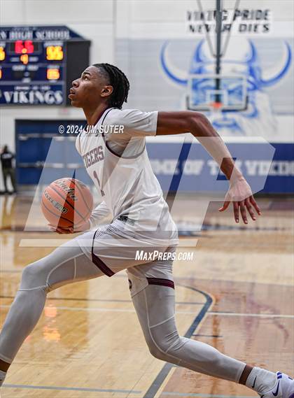 Thumbnail 2 in Silsbee vs Wheatley (UIL 4A Reg III Semifinal) photogallery.