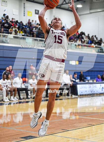 Thumbnail 1 in Silsbee vs Wheatley (UIL 4A Reg III Semifinal) photogallery.