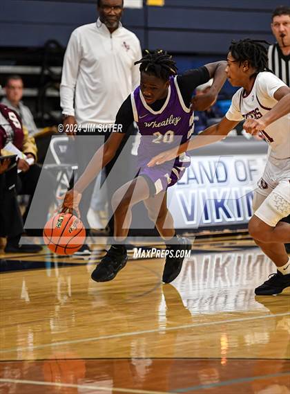 Thumbnail 2 in Silsbee vs Wheatley (UIL 4A Reg III Semifinal) photogallery.