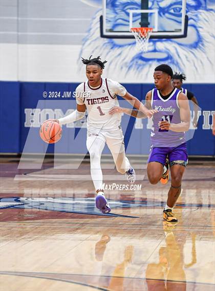 Thumbnail 2 in Silsbee vs Wheatley (UIL 4A Reg III Semifinal) photogallery.