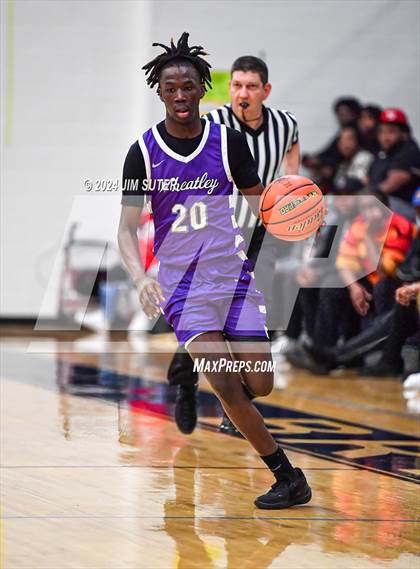 Thumbnail 3 in Silsbee vs Wheatley (UIL 4A Reg III Semifinal) photogallery.