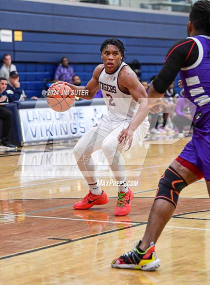 Thumbnail 2 in Silsbee vs Wheatley (UIL 4A Reg III Semifinal) photogallery.
