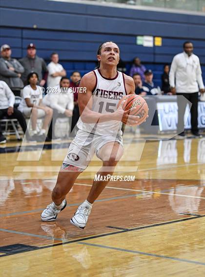 Thumbnail 2 in Silsbee vs Wheatley (UIL 4A Reg III Semifinal) photogallery.