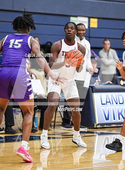 Thumbnail 3 in Silsbee vs Wheatley (UIL 4A Reg III Semifinal) photogallery.