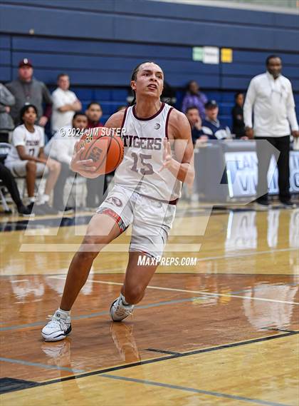 Thumbnail 1 in Silsbee vs Wheatley (UIL 4A Reg III Semifinal) photogallery.