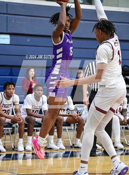 Thumbnail 1 in Silsbee vs Wheatley (UIL 4A Reg III Semifinal) photogallery.