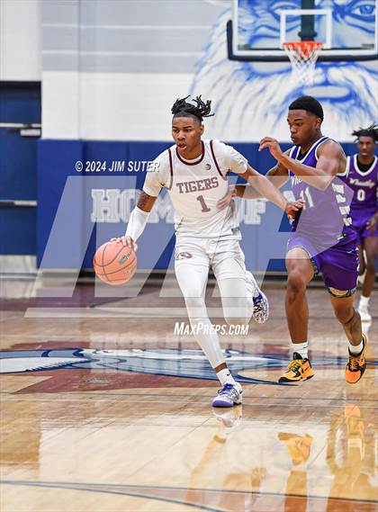 Thumbnail 3 in Silsbee vs Wheatley (UIL 4A Reg III Semifinal) photogallery.