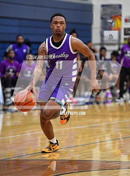 Thumbnail 3 in Silsbee vs Wheatley (UIL 4A Reg III Semifinal) photogallery.