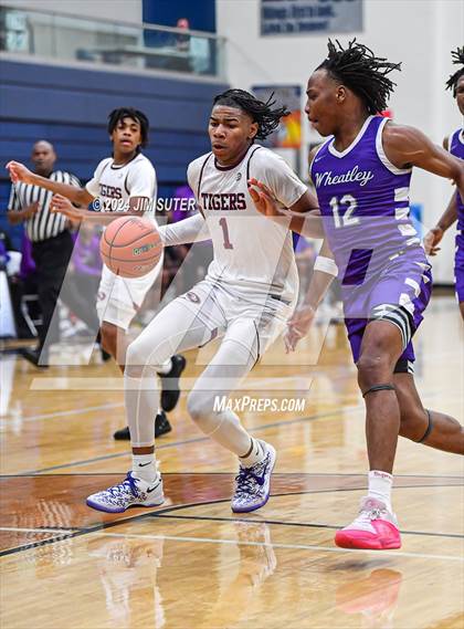 Thumbnail 3 in Silsbee vs Wheatley (UIL 4A Reg III Semifinal) photogallery.