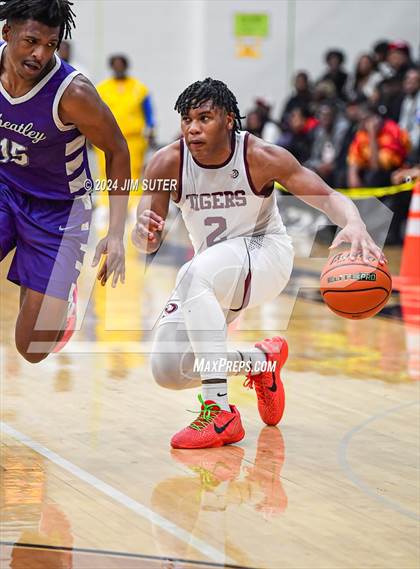Thumbnail 2 in Silsbee vs Wheatley (UIL 4A Reg III Semifinal) photogallery.