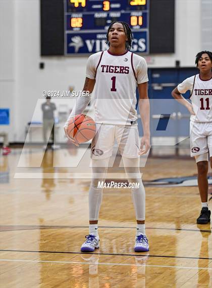 Thumbnail 3 in Silsbee vs Wheatley (UIL 4A Reg III Semifinal) photogallery.