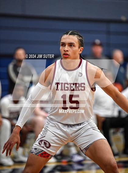 Thumbnail 3 in Silsbee vs Wheatley (UIL 4A Reg III Semifinal) photogallery.