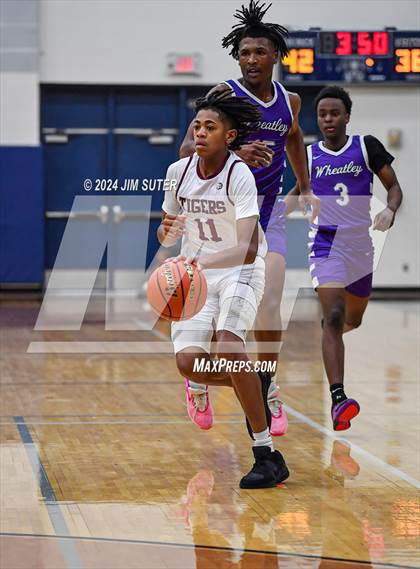 Thumbnail 2 in Silsbee vs Wheatley (UIL 4A Reg III Semifinal) photogallery.