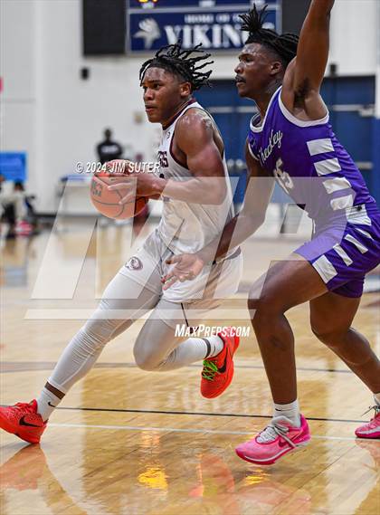 Thumbnail 2 in Silsbee vs Wheatley (UIL 4A Reg III Semifinal) photogallery.