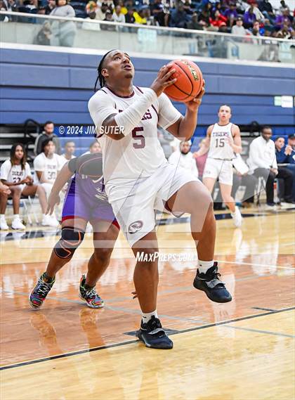 Thumbnail 2 in Silsbee vs Wheatley (UIL 4A Reg III Semifinal) photogallery.