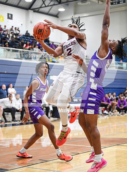 Thumbnail 3 in Silsbee vs Wheatley (UIL 4A Reg III Semifinal) photogallery.
